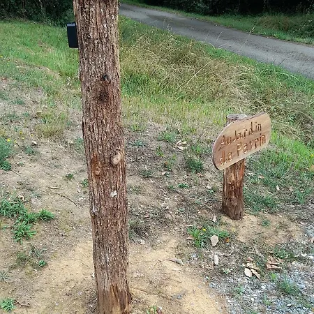 Au Jardin De Peyrin *